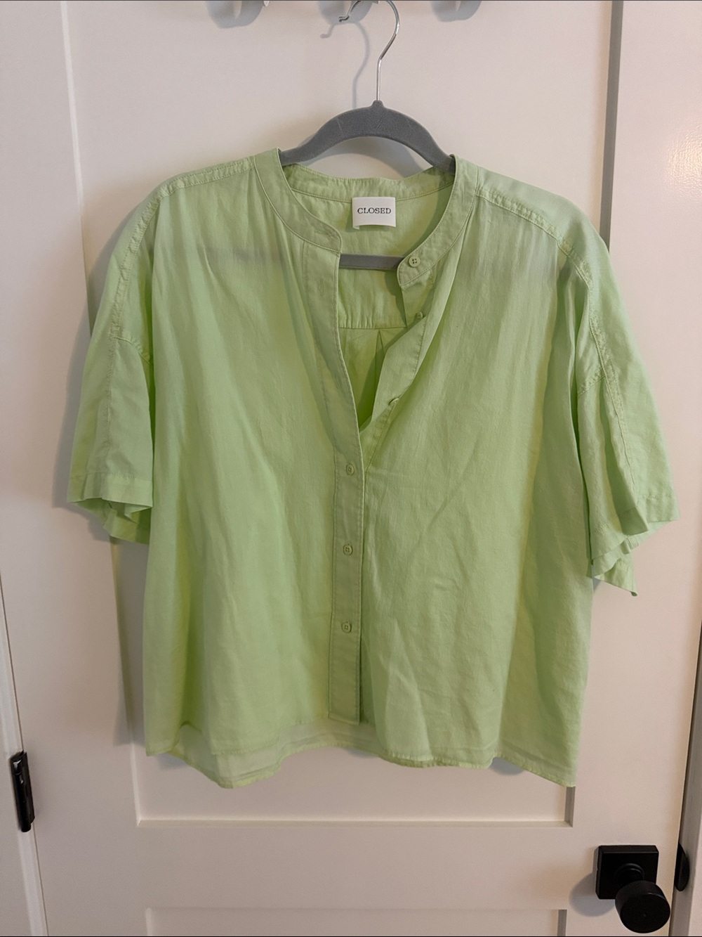 BRAND NEW CLOSED TOP